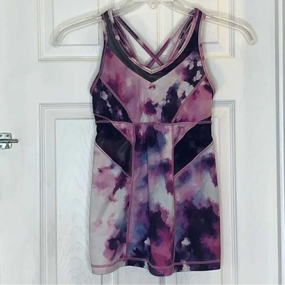 Lululemon Strap It Like Its Hot Tank Size 6